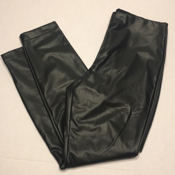 NWT Banana Republic High Rise Black Vegan Faux Leather Leggings New Petite S L - Picture 2 of 7